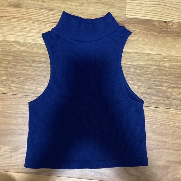 white turtleneck tank - Picture 4 of 6